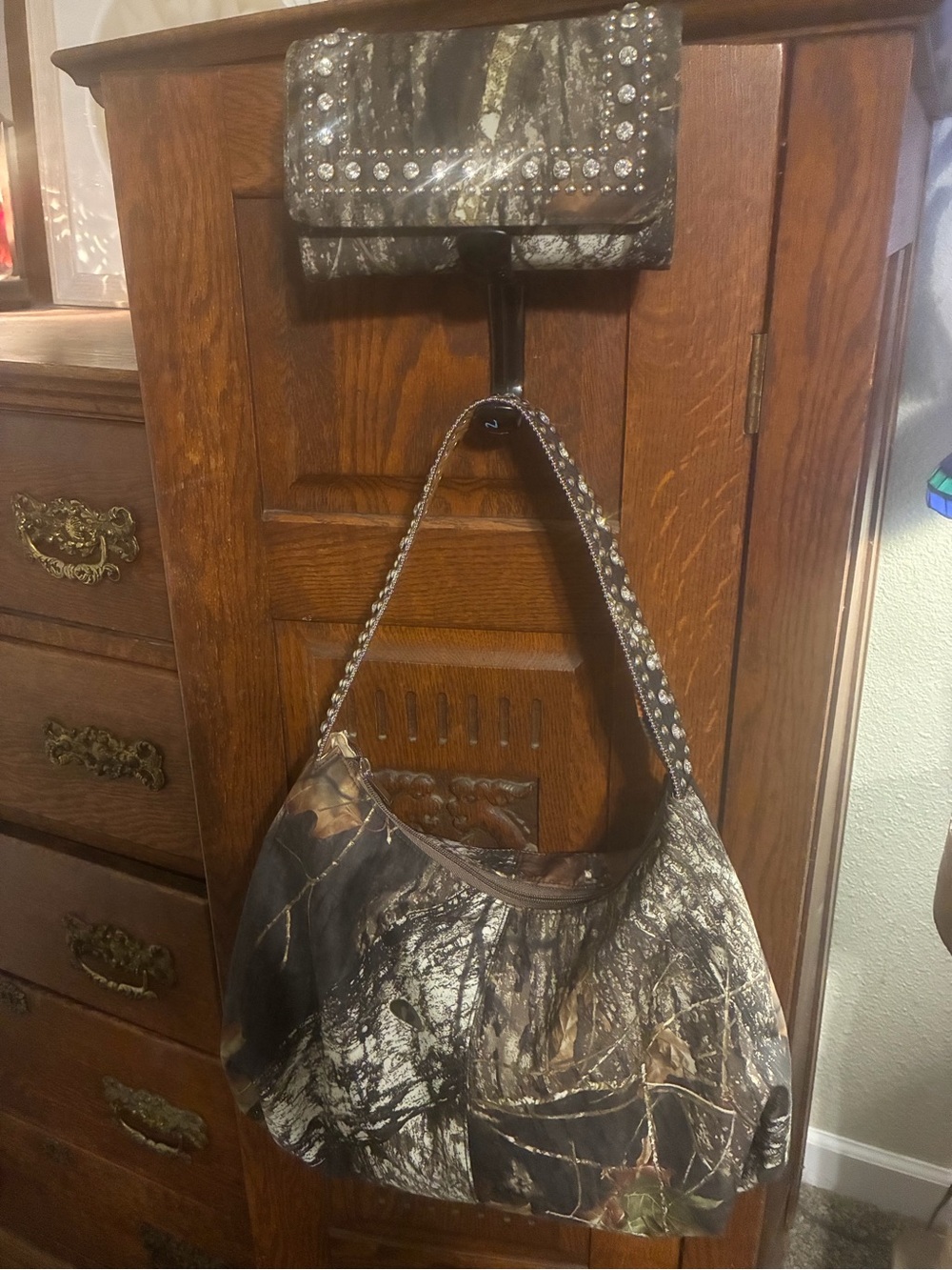 Mossy Oak Brown and Green Camo Crossbody Wallet